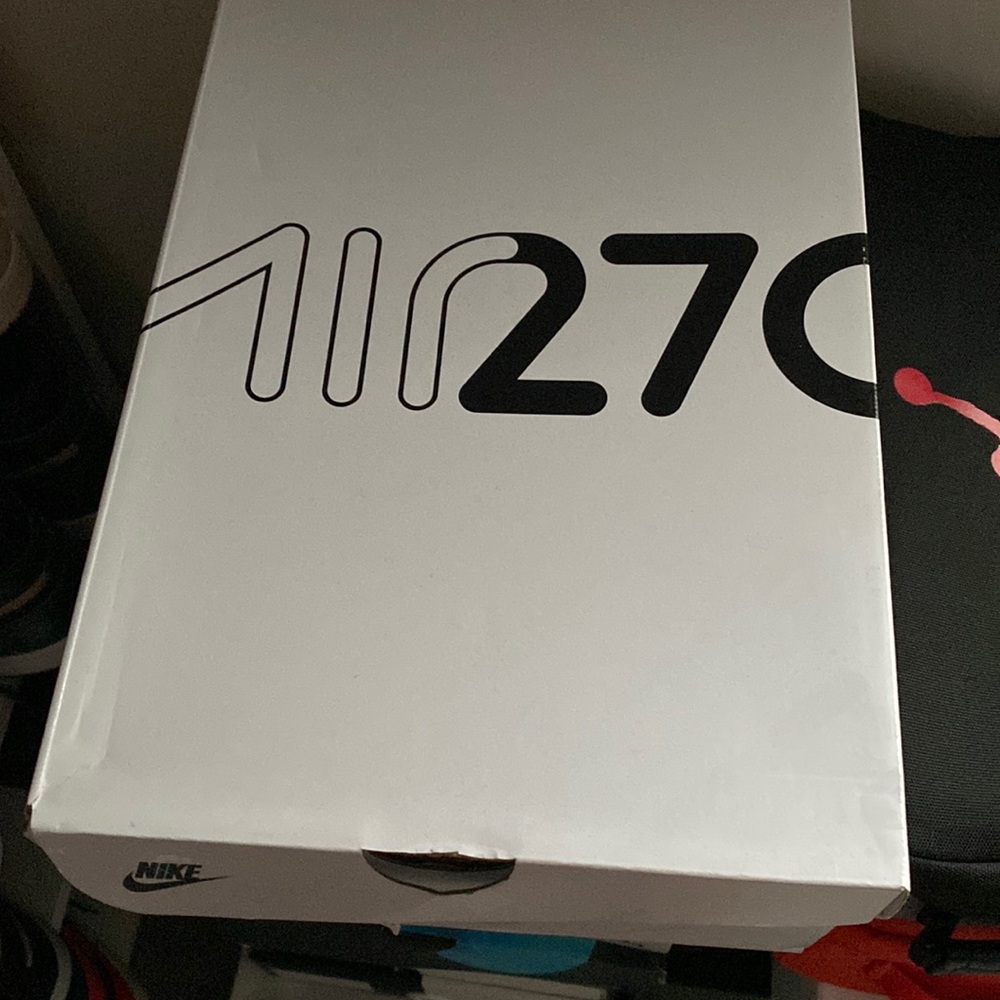 Nike Air Max 270